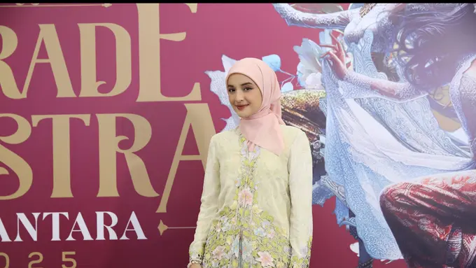 Graduation Makeup dari Fauzia Hanum