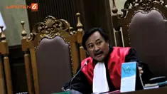 Permohonan praperadilan Jessica Kumala Wongso ditolak oleh hakim tunggal I Wayan Merta. Hakim menilai penangkapan, penahanan, dan pencekalan Jessica sah di mata hukum.