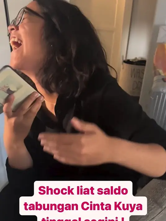 "Kaget liat Saldo Tabungan @cintakuya tinggal 3 dollar," tulis king_uyakuya sebagai keterangan video yang diunggah 29 Oktober. [Instagram/king_uyakuya]