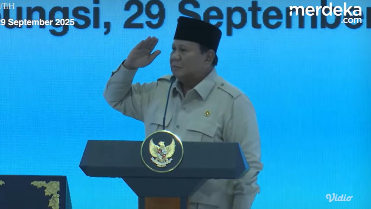 VIDEO: Bangga Prabowo Beri Hormat Eks Office Boy Jadi Bos Perumahan Berpenghasilan Rp120 Miliar