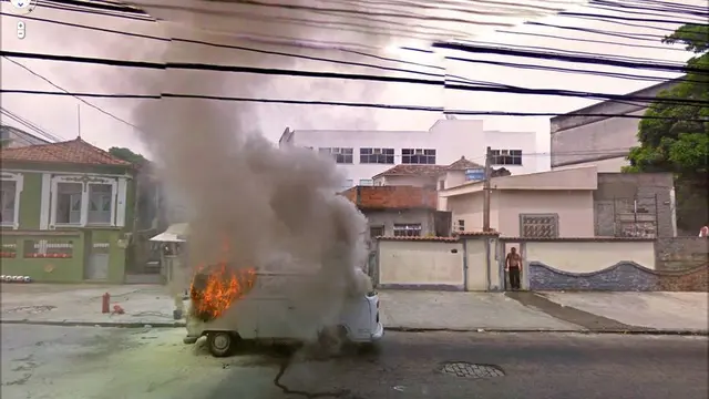 Van Terbakar