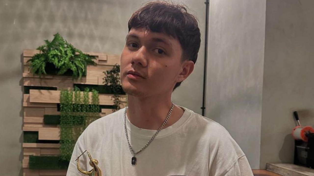 Nyoman Paul Menangi Penghargaan Pendatang Baru Terbaik di AMI Awards 2024, Status Motivasinya Curi Atensi
