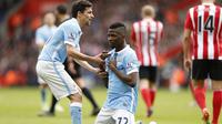 Selebrasi bomber Manchester City, Kelechi Iheanacho usai mencetak gol ke gawang Southampton, pada lanjutan Premier League 2015-2016, di St Mary's Stadium, Minggu (1/5/2016). Manchester City takluk 2-4, dan membuat persaingan semakin panas guna berebut sat