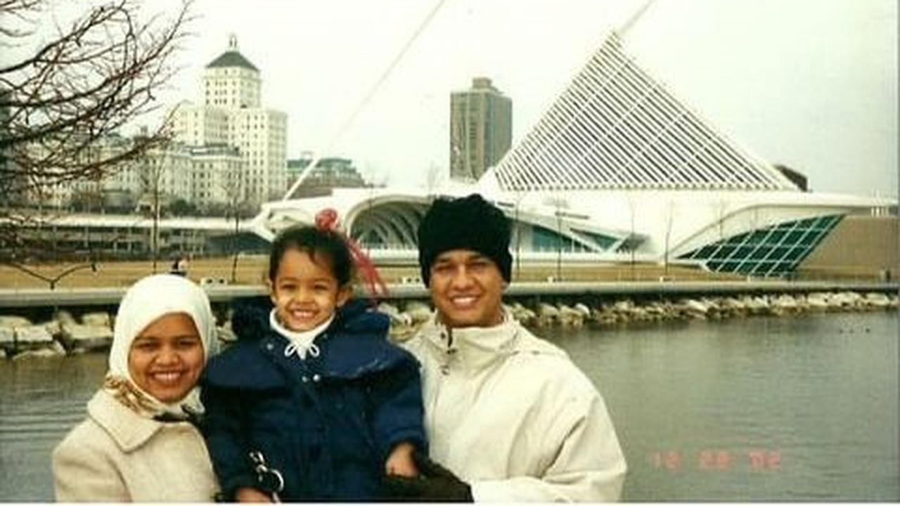 Mutiara Annisa Baswedan lahir pada 3 Juni 1997. Kini, gadis kecil dalam foto di atas pun sudah tumbuh dewasa. Menjadi anak pertama dan perempuan satu-satunya, Mutiara juga sangat dekat dengan sang ayah.