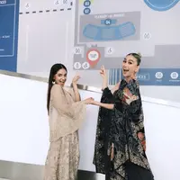 Agnez Mo kembali menarik perhatian publik. Agnez Mo hadir dalam acara World Climate Action Summit (WCAS) COP28 UAE di Dubai, Uni Emirat Arab (UEA) ramai dibahas di media sosial. [Instagram/anushkasen0408]