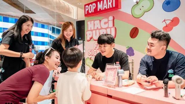 Berhasil memanfaatkan Media Sosial dan Komunitas