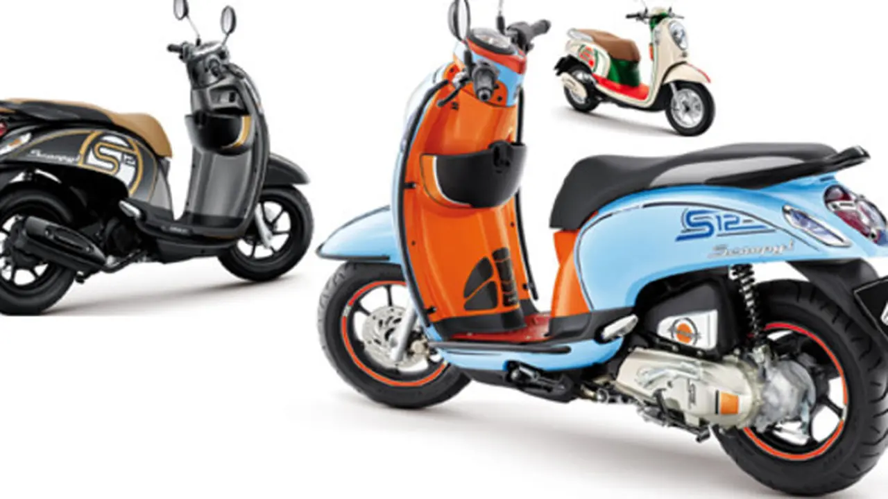 Honda Scoopy-i S12