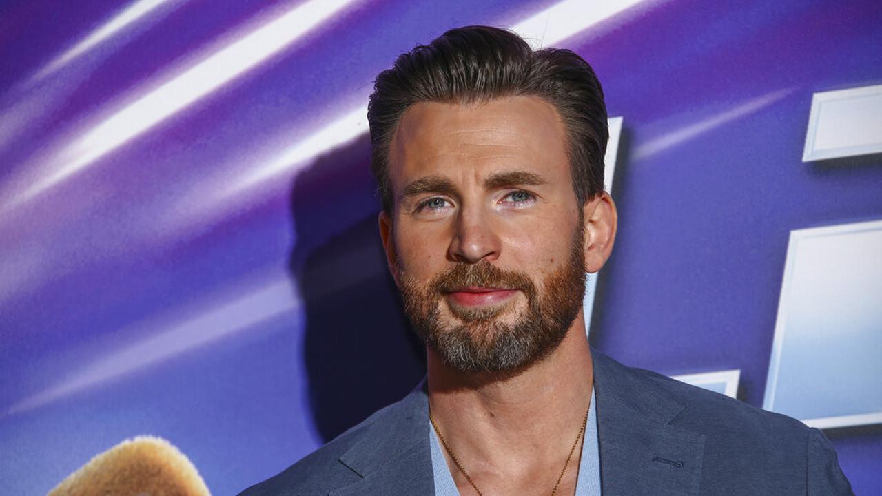 Chris Evans dalam premier Lightyear di London, 13 Juni 2022. (Joel C Ryan/Invision/AP)