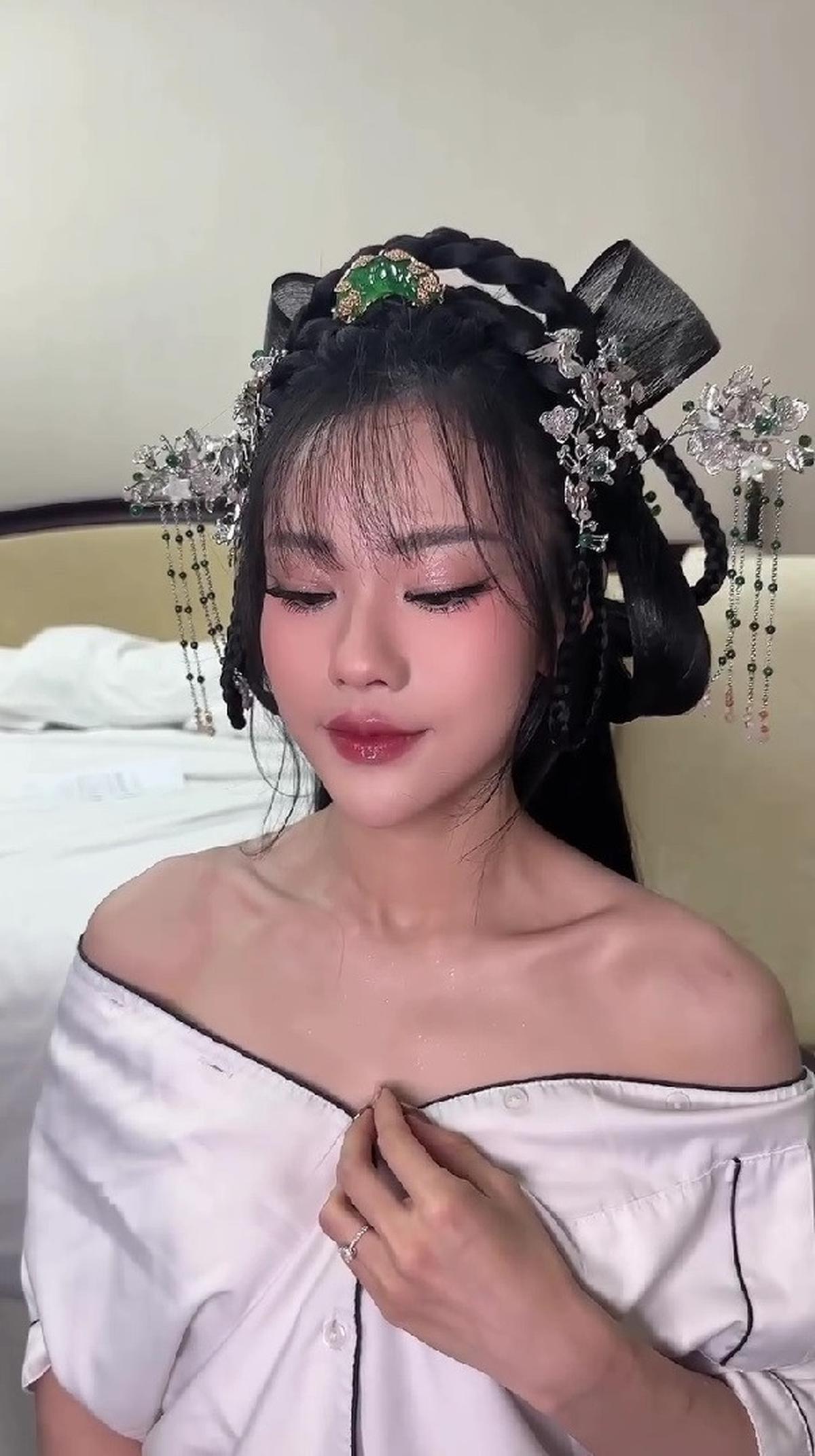 5 Detail Makeup Jessica Jane untuk Acara Sangjit, Bikin Pangling dan Disebut Bak Puteri Kerajaan