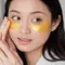 Berapa Lama Pakai Masker Mata? Ini Durasi Ideal dan Cara Pakai yang Benar