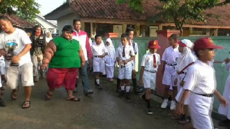 Ngambek, Arya Bocah Obesitas Batal Belajar di Sekolah