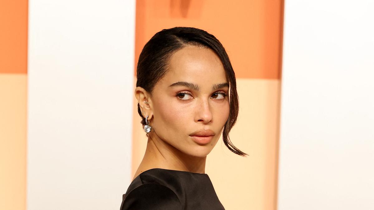 Zoe Kravitz Terciduk Jalan Bareng Harry Styles di Roma, Lengket Banget