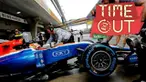 Pebalap Mercedes, Nico Rosberg, meraih kemenangan ketiga pada musim ini saat balapan F1 GP China di Sirkuit Internasional Shanghai, Minggu (17/4/2016). Sementara itu, pebalap Manor Racing asal Indonesia, Rio Haryanto, finis di urutan ke-21.