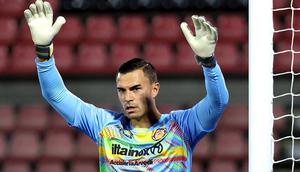 Emil Audero Mulyadi beraksi membela Cremonese di Serie A 2025/2026). (Doc Cremonese)