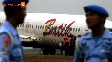  Insiden tabrakan antara pesawat Batik Air ID 7703 dan Trans Nusa terjadi di landasan pacu Lanud Halim Perdanakusuma, Jakarta Timur, Senin malam tadi. Namun, baik pihak Batik Air maupun Trans Nusa mempunyai pandangan tersendiri terkait peristiwa ini....