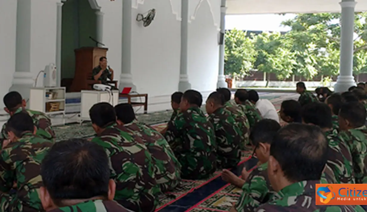 Citizen6, Surabaya: Pembinaan mental, lanjutnya, tidakhanya diberikan pada prajurit Kobangdikal saja, namun para siswa yang tengah menempuh pendidikan di Kobangdikal juga mendapat hal yang sama. (Pengirim: Penkobangdikal)