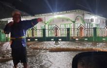 Hujan Deras 5 Jam, Kabupaten Barru Sulawesi Selatan Lumpuh Akibat Banjir