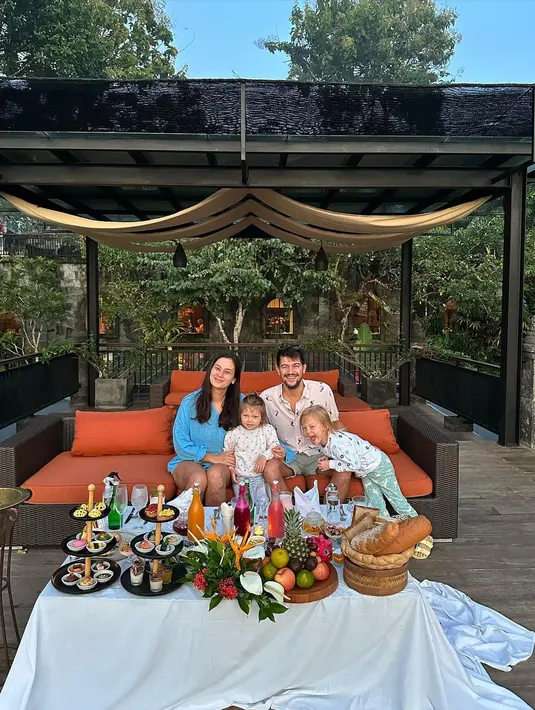 Marissa dan keluarga menginap di sebuah resort mewah yang kerap jadi jujugan para artis dan bersantai di sana. Ditempat menginap  tersebut juga memiliki fasilitas lengkap. [Instagram/marissaln]
