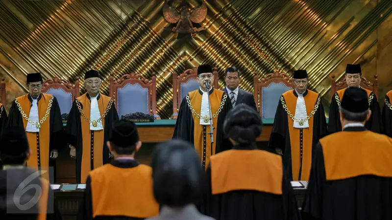 20150805-MA Lantik Enam Hakim Agung Baru-Jakarta