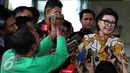 Wakil Ketua KPK Basaria Panjaitan memberikan keterangan pers terkait kunjungan Ketua Komnas HAM ke KPK, Jakarta, Rabu (2/11). KPK mengaku sudah mengantongi data dari Komnas HAM. (Liputan6.com/Johan Tallo)