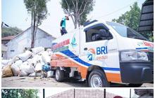 FOTO: BRI Peduli dan Yayasan Bening Saguling Ajak Masyarakat Tepi Sungai Citarum Kelola Sampah