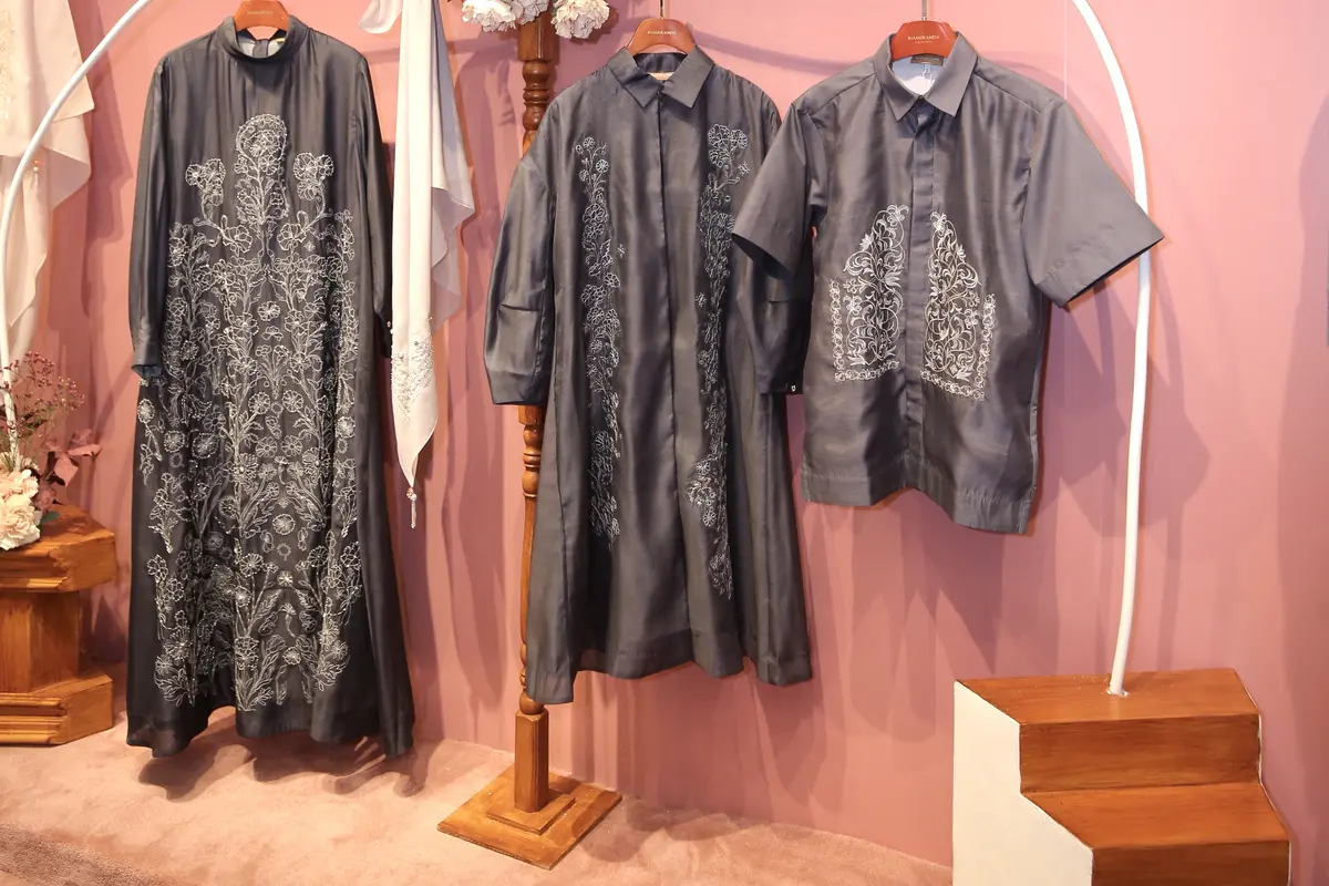 Sanika, Eksplorasi Budaya Minang dengan Warna Baru di Baju Lebaran Sarimbit dari Ria Miranda