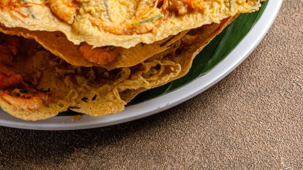 Demikian berbagai resep peyek yang cocok disajikan saat berkumpul bersama keluarga. Selamat mencoba dan nikmati kelezatan peyek yang Anda buat dengan tangan sendiri!<br>