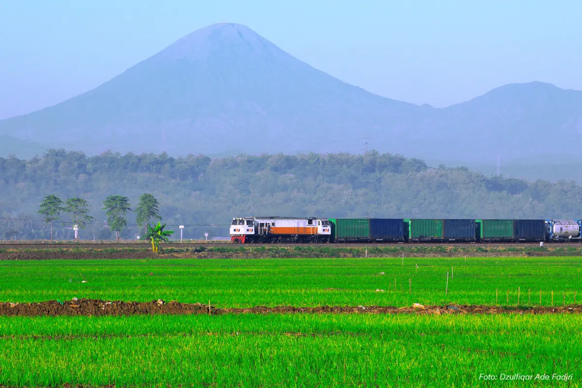PT Kereta Api Logistik (KAI Logistik) menguatkan komitmennya untuk menerapkan green logistics