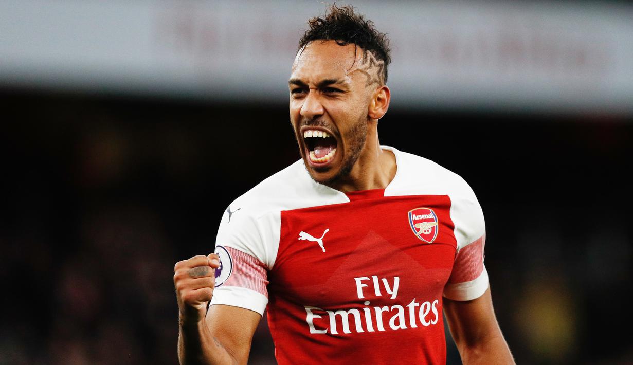 2. Pierre-Emerick Aubameyang (Arsenal) - 17 Gol (3 Penalti). (AFP/Adrian Dennis)