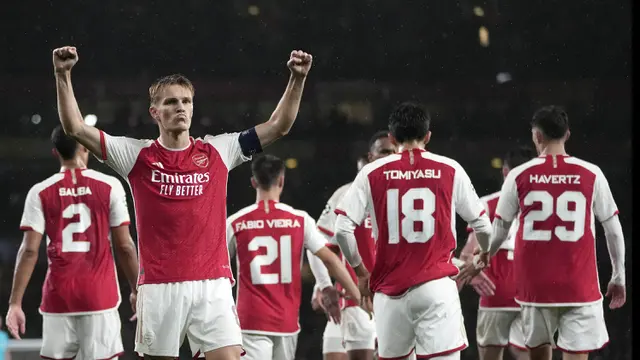 Foto: Gol Tendangan Berakurasi Tinggi Martin Odegaard saat Arsenal Pesta Gol 4-0 ke Gawang PSV di Liga Champions