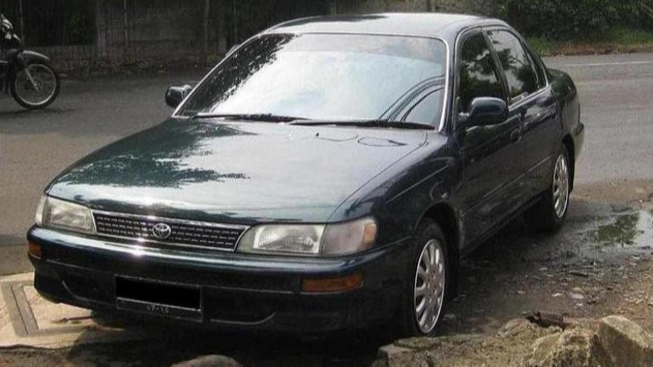 Pilihan Mobil Era 90, Pesona Klasik Tak Lekang di Makan Jaman