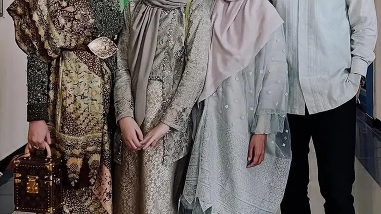 6 Potret Marshanda Dampingi Sienna Wisuda Kelulusan SD, Outfitnya Memukau