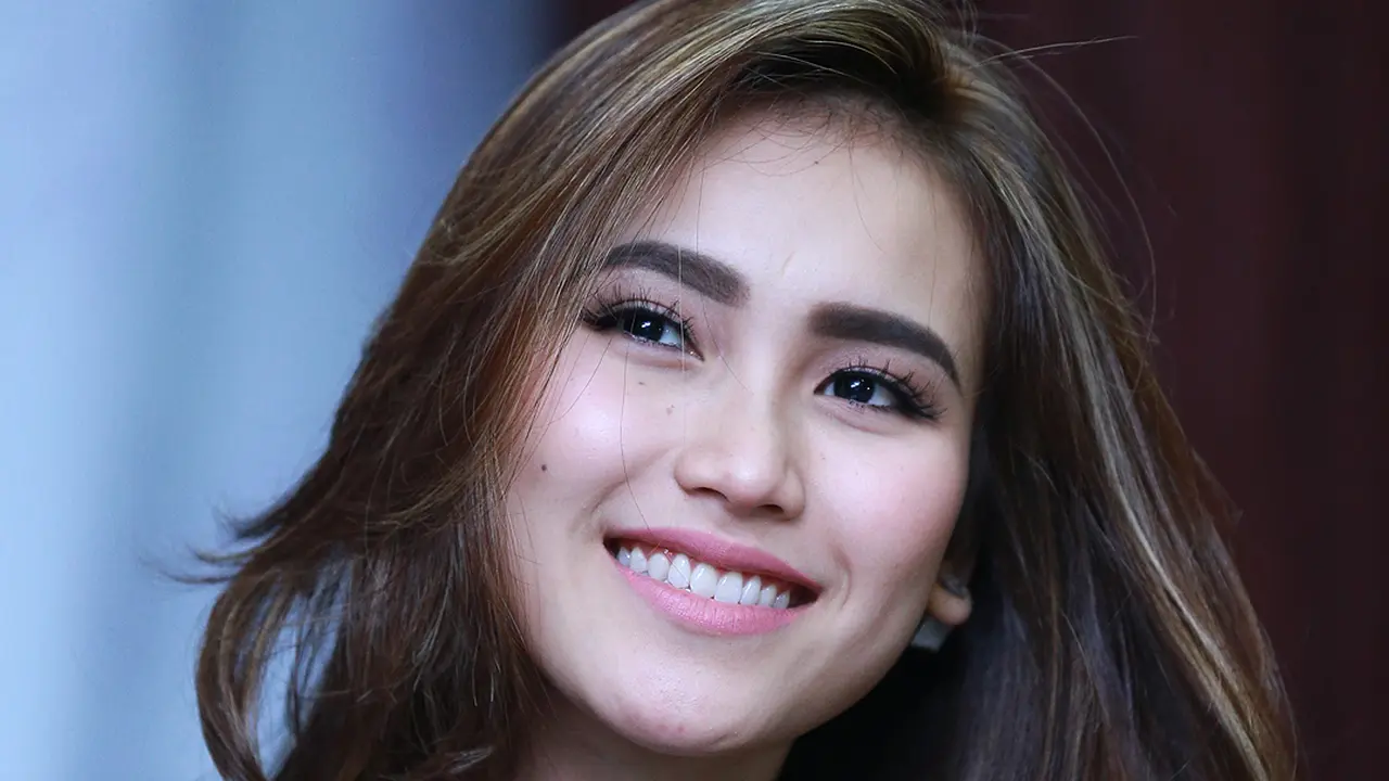 [Bintang] Ayu Ting Ting 