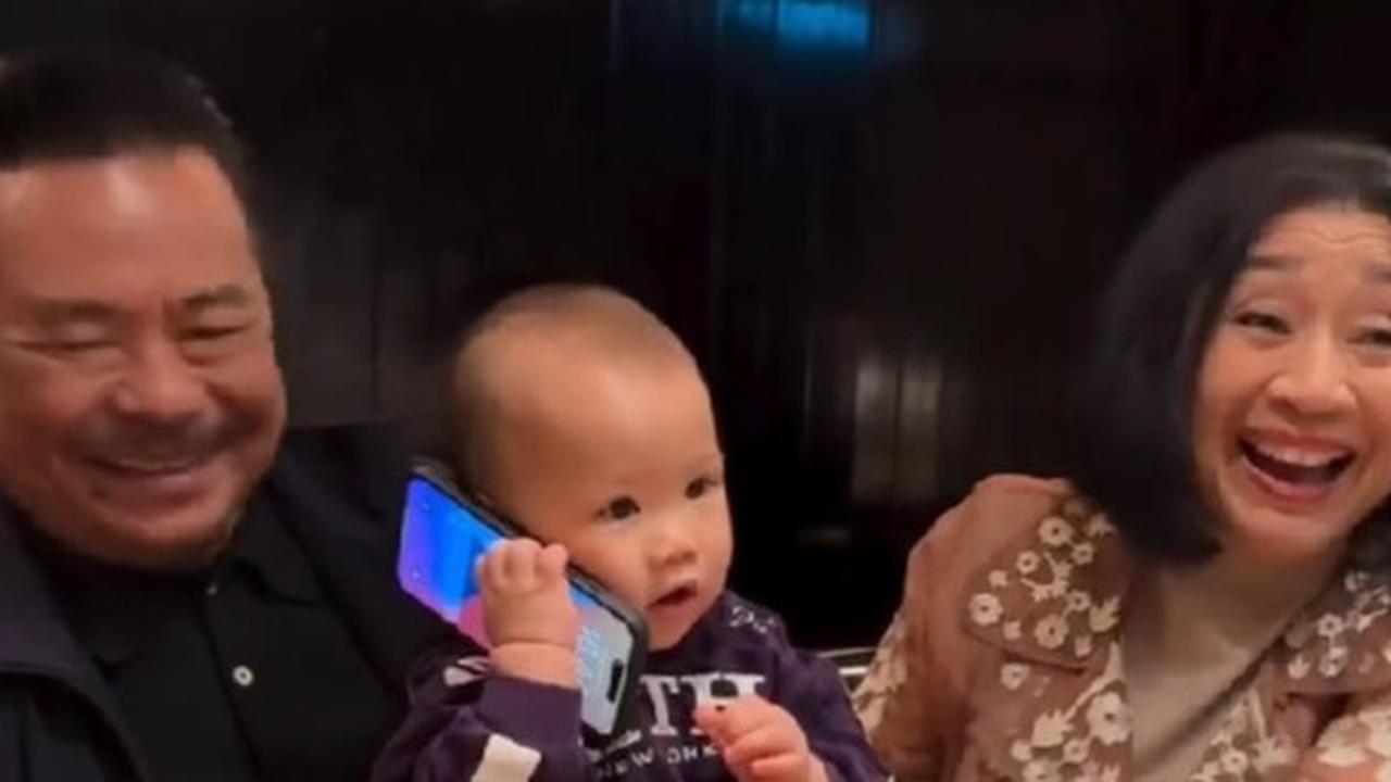5 Momen Kyarra Anak Jessica Mila Main Bareng Kakek Neneknya, Enerjik dan Menggemaskan