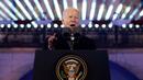 <p>Presiden Amerika Serikat Joe Biden menyampaikan pidato yang menandai peringatan satu tahun invasi Rusia ke Ukraina di Royal Castle Gardens, Warsawa, Polandia, 21 Februari 2023. Dalam pidatonya yang berapi-api, Biden bersumpah untuk terus mendukung Ukraina saat memasuki tahun kedua perang. (AP Photo/ Evan Vucci)</p>