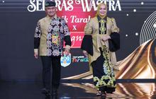 FOTO: Wali Kota Tarakan & Istri Tampil Elegan  dengan Batik Khas Tarakan di Parade Wastra Nusantara 2025
