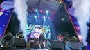 Penampilan band GIGI pada acara Vidio Fair 2.0 di Gandaria City Mall, Sabtu (3/11). Selain GIGI, musisi-musisi papan atas seperti Sheryl Sheinafia, Andien dan Govinda juga tampil menghibur pengunjung (Liputan6.com/Herman Zakharia)