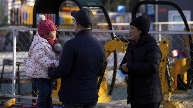 Jumlah Kelahiran dan Tenaga Kerja di China Menyusut