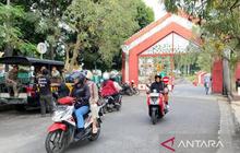 Fakta Baru: Pemkab Cianjur Terapkan Libur Berdagang Setiap Jumat di Masjid Agung, Jaga Kekhusyukan dan Kebersihan