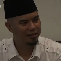 Ahmad Dhani menjadi ikon ‘Orang Kita’ yang mendukung calon Gubernur DKI Jakarta dari berbagai partai. Ahmad Dhani juga akan segera melahirkan karya bersama Dewa 19 dengan single yang berjudul 'Jakarta'.