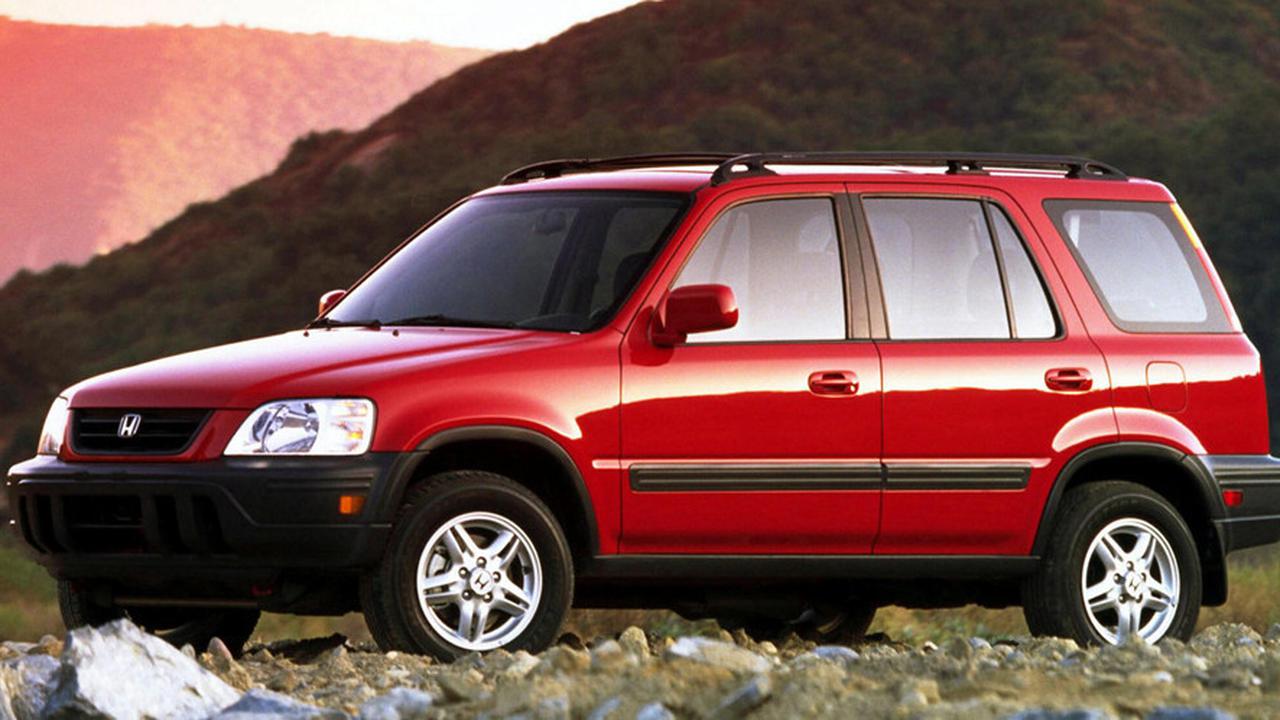 Honda CR-V generasi pertama (netcarshow.com)