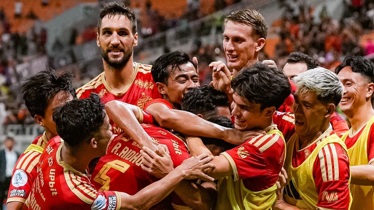 Klasemen Sementara BRI Super League: Persija Tak Terkejar, Persib Sodok ke 4 Besar