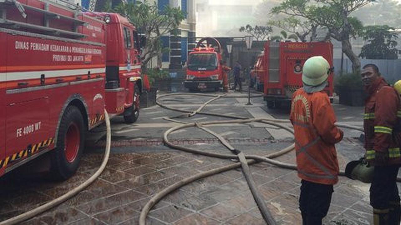 Petugas berhasil jinakkan api di Kantor Dirjen Pajak