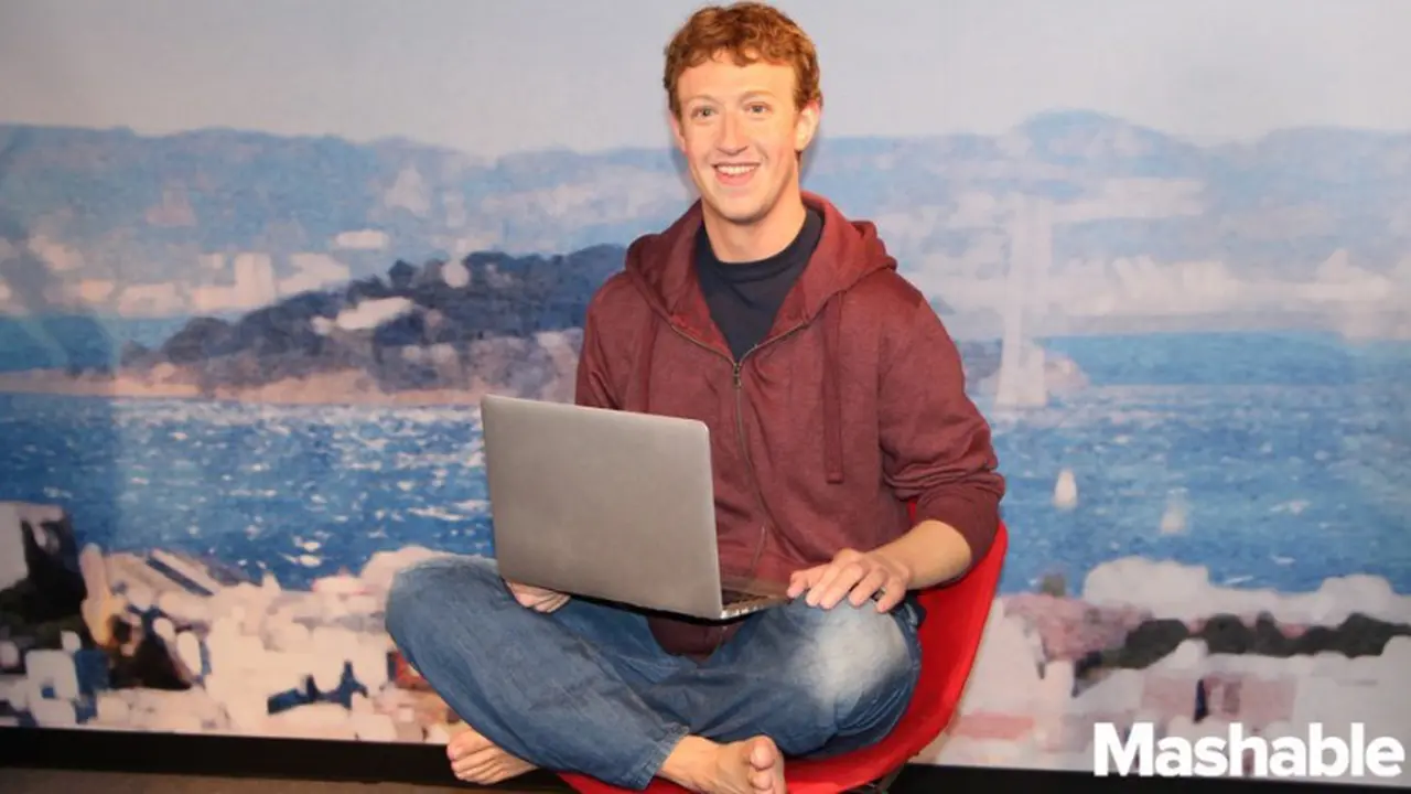 Mark Zuckerberg Mejeng di Museum Madam Tussauds