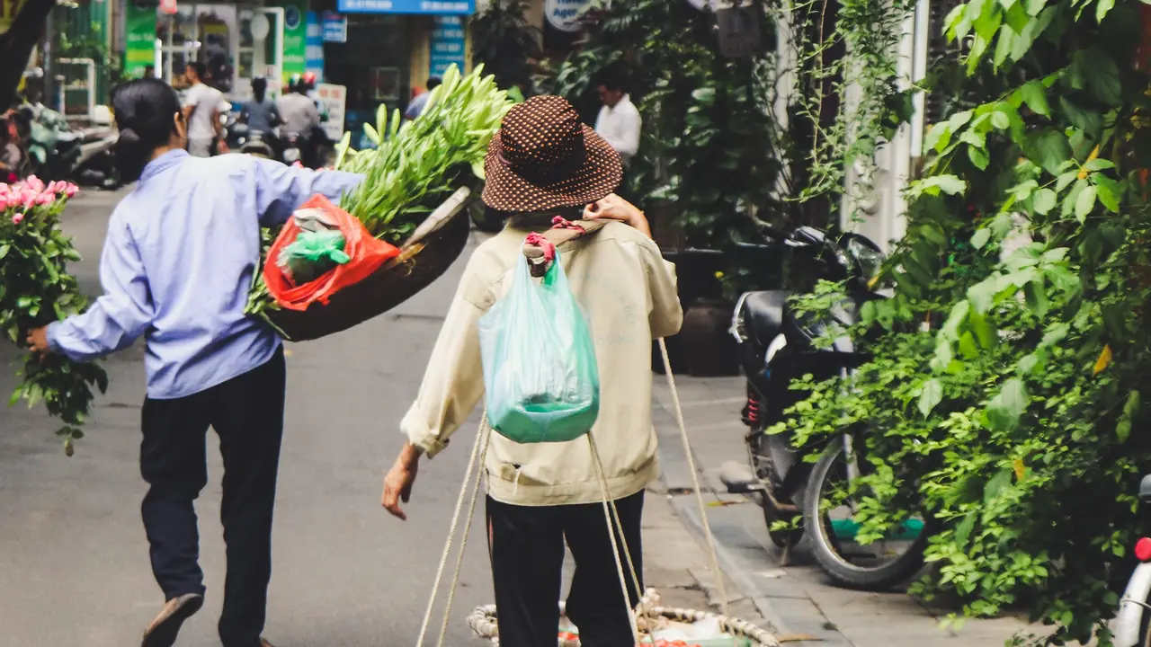 Dagangan Kakek Penjual Pete Diborong Rp1 Juta, Jawabannya Justru Bikin Sedih