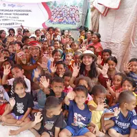 Yayasan Pundi Amal Peduli Kasih (YPP) Emtek Media hadir membawa bantuan untuk terdampak gempa Flores. (YPP x Emtek)