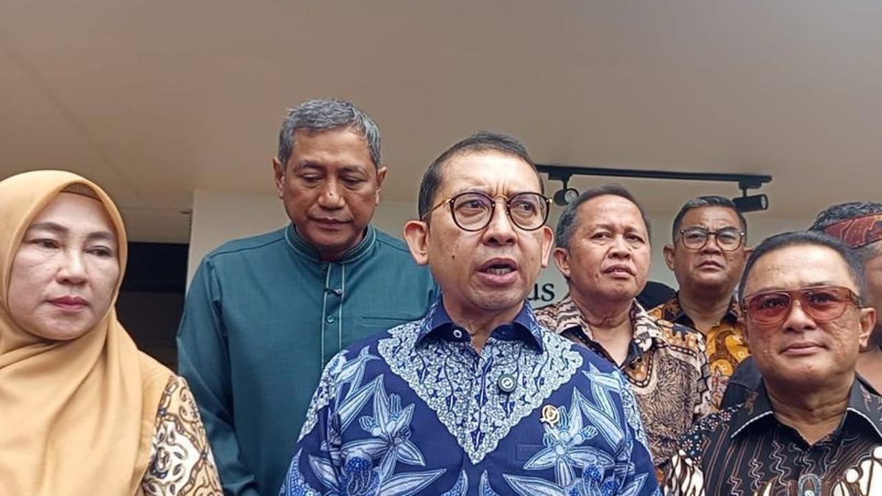 Menbud Fadli Zon Ungkap Keunikan Sarkofagus di Situs Cipari Kuningan