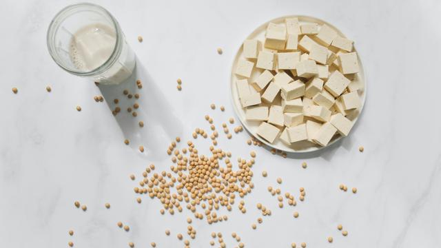 6 Alternatif Pengganti Susu Sapi, Sama-Sama Kaya Nutrisi