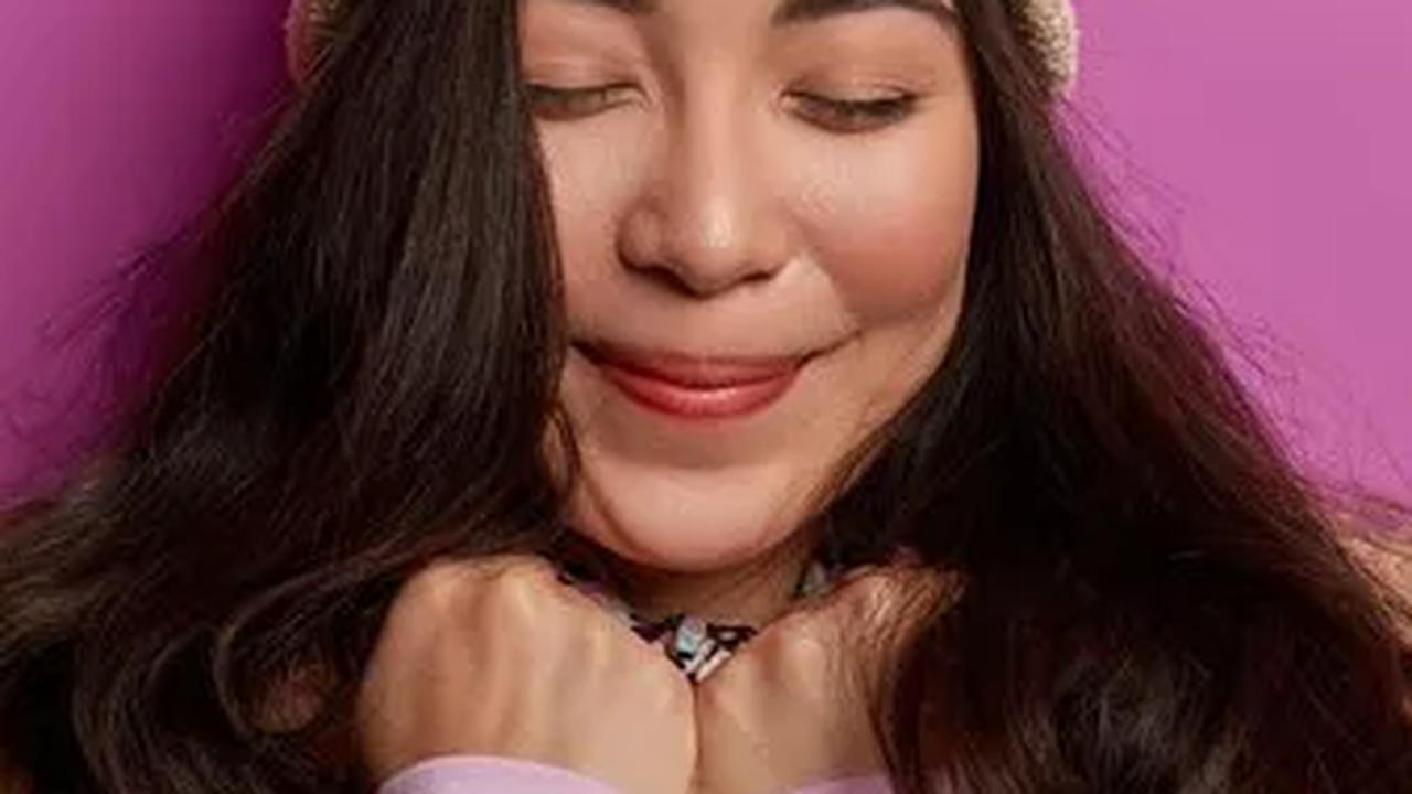 Tips Membersihkan Makeup