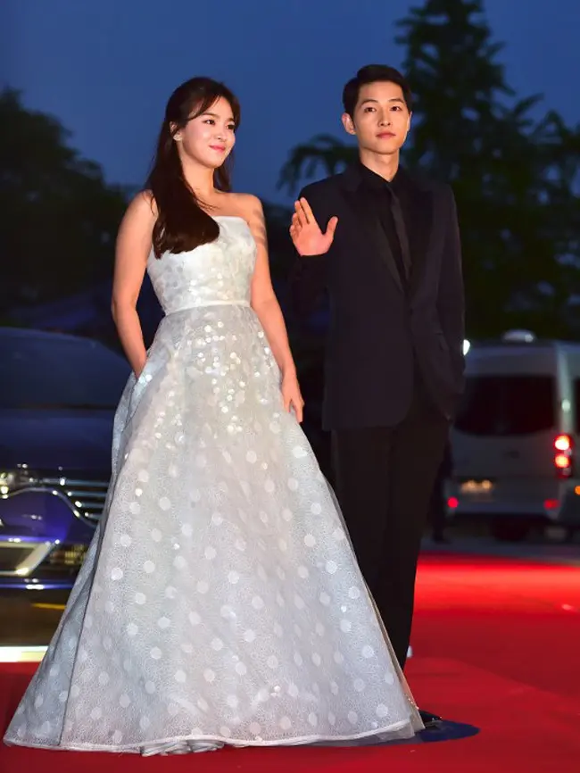 Song Joong Ki dan Song Hye Kyo. (AFP/Bintang.com)